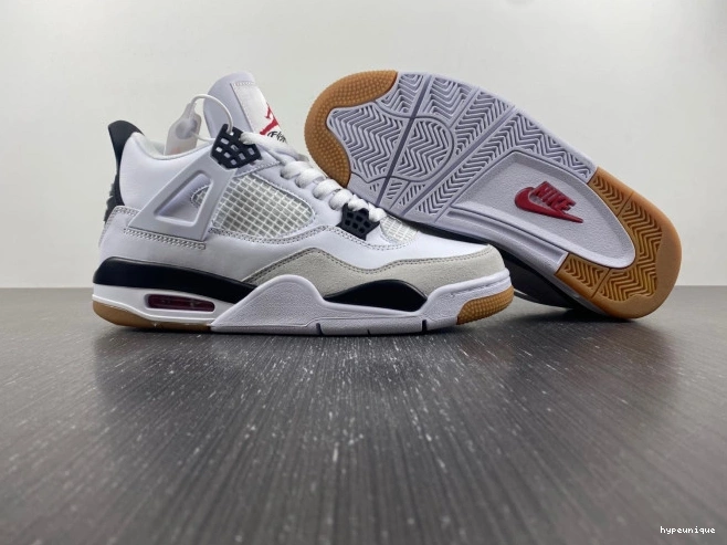 HYPE Jordan 4 DR5415-100 SB Retro 0820